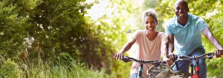 A happy couple who were able to successfully apply for SSDI with Advocator Advantage